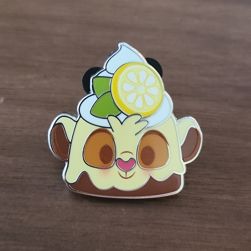 Simba Lemon Chocolate Cake Pin - Disney Munchlings Series 2 Mystery
